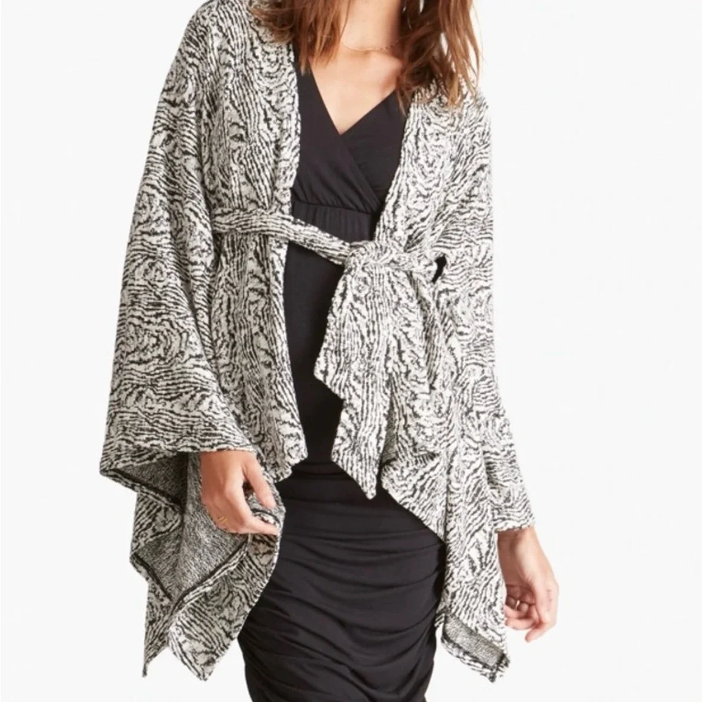 Ingrid & Isabel Black and Ivory Knit Poncho - Picture 3 of 4